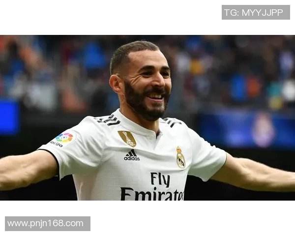 全球足球明星名单及其精彩瞬间的汇总展示 全球足球明星名单及其精彩瞬间的汇总展示