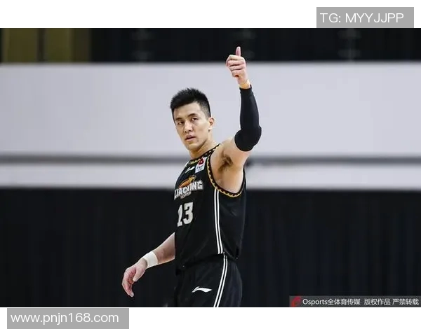 深圳网球队在邀请赛中以93分稳居积分榜首位